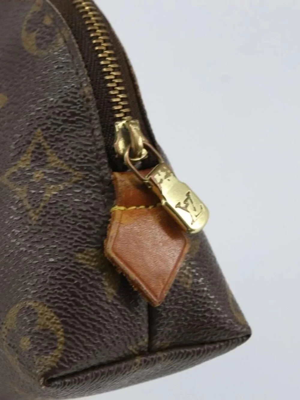 LOUIS VUITTON Monogram Pochette Cosmetic PM Pouch M43998 LV Auth 159485